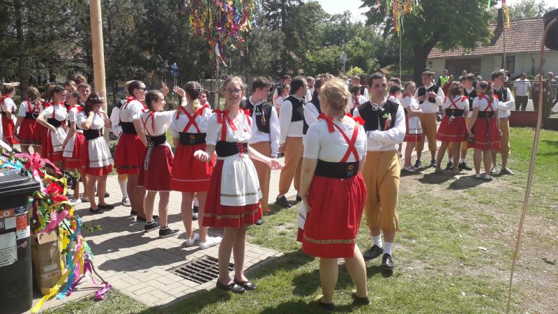 Anca_tanci_Ceskou_besedu_25.05.19_02.49.49